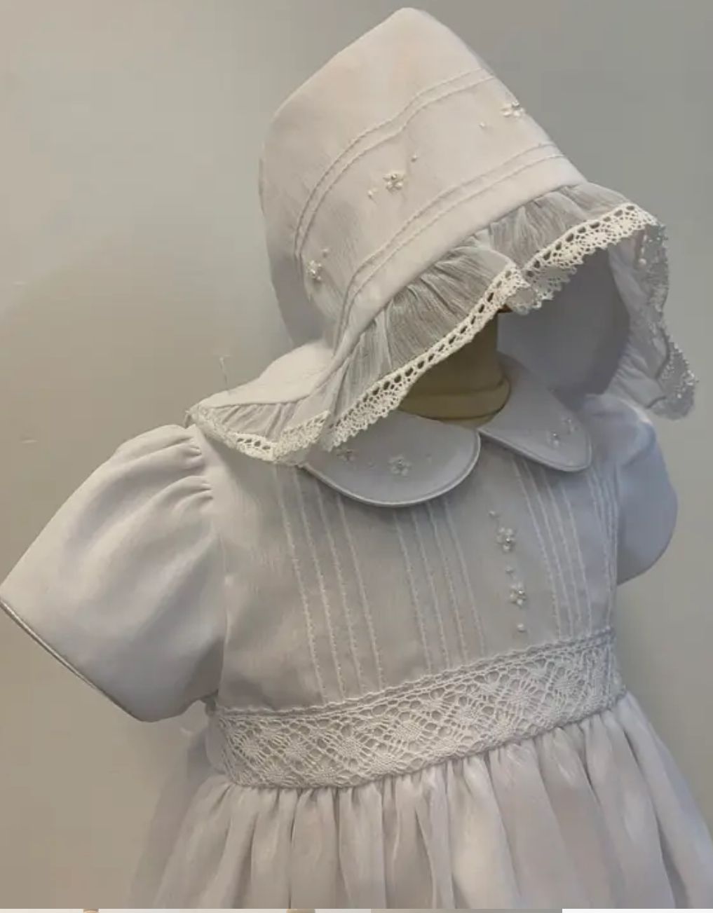 16630 Elegant White Dress W Bonnet