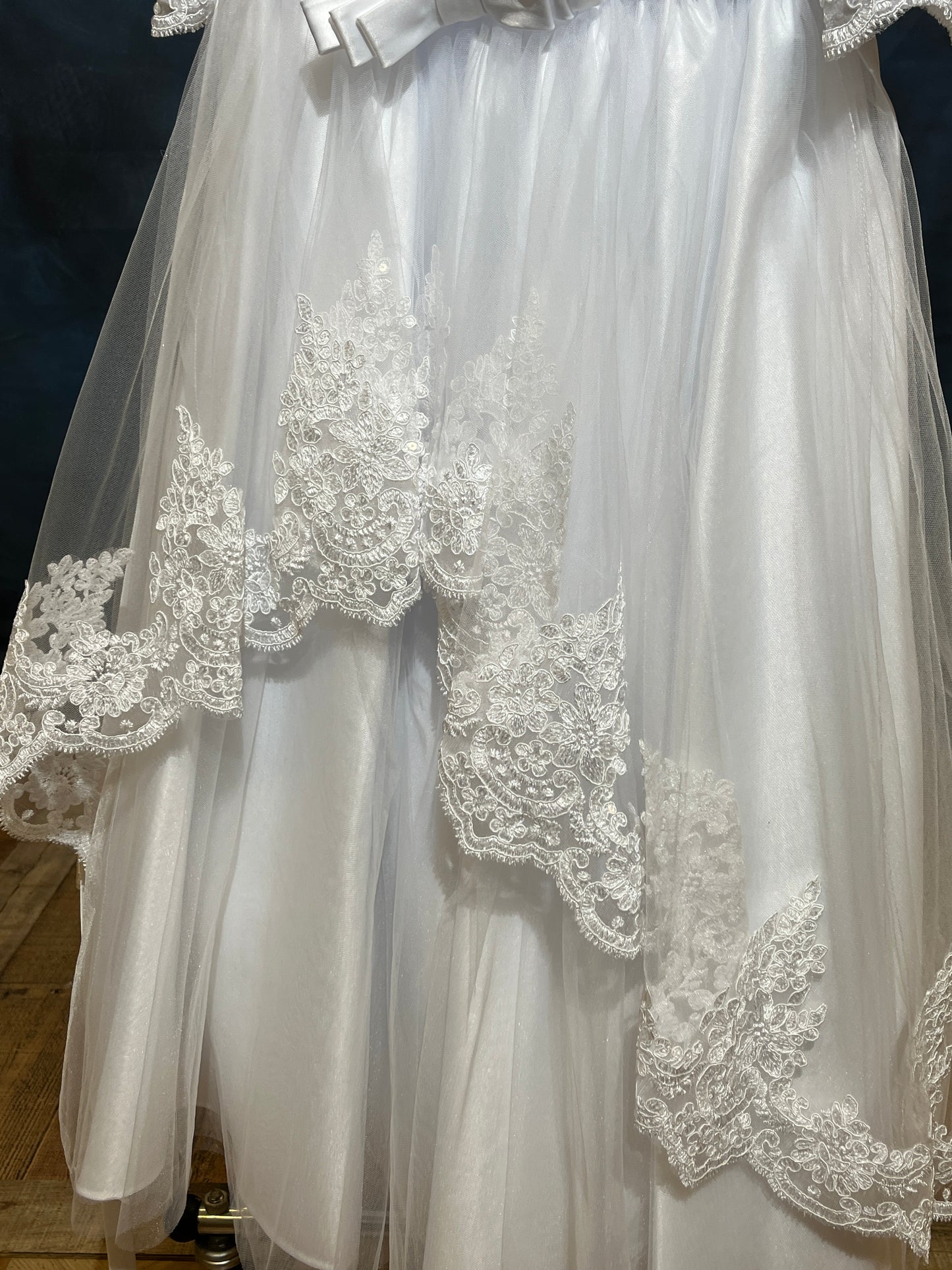 JK5112 Long sleeve Ankle Length White dress with layered fabric