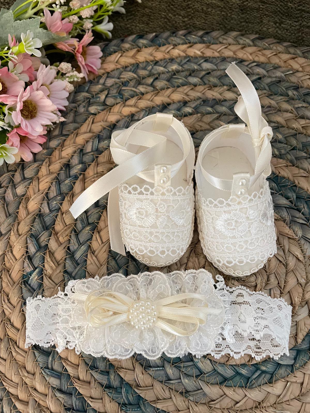 Handcrafted Floral Lace Baby Shoes & Headband Set | Canastilla Ideal Kids