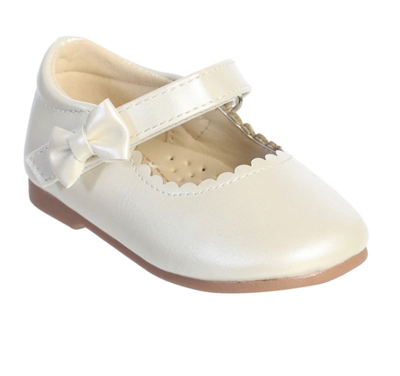 Matte Scalloped Shoe with Velcro Strap S149